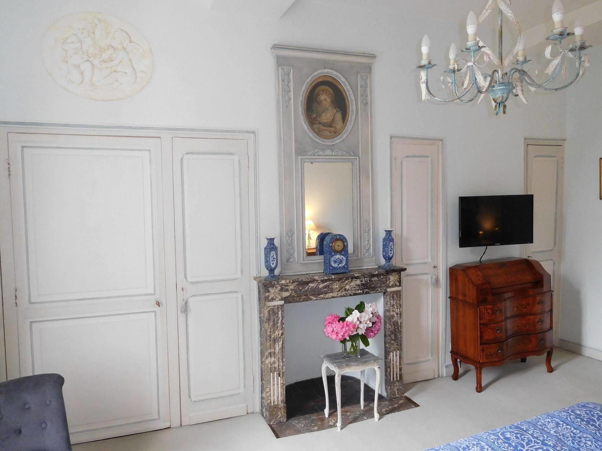 Chambres D'Hotes Chateau De Courcelette Hem Esterno foto
